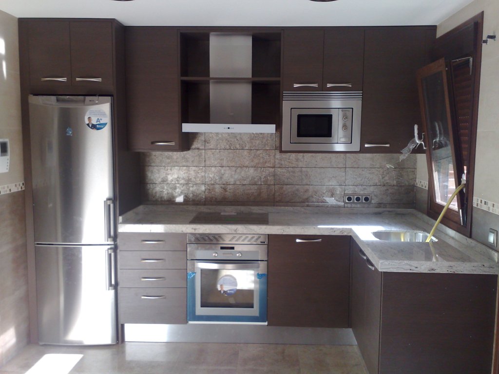Mueble de formica wengué