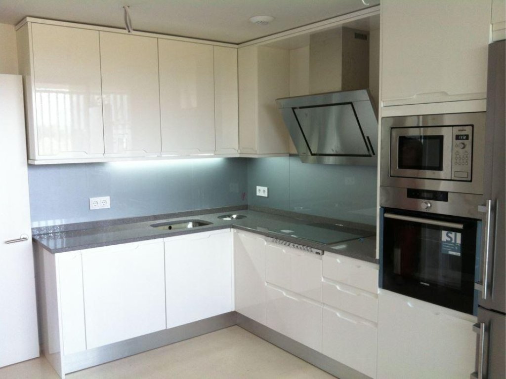 Cocina PVC blanco brillo
